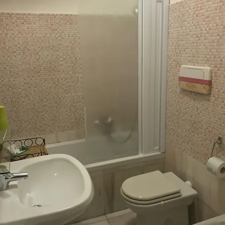 Ad Centrum Di Fraccaroli Fabio Otel Verona